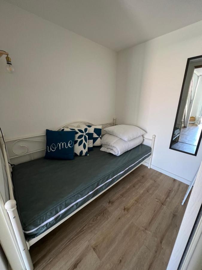 Petite Maison De Vacances Au Bord De L'Eau 勒卡特 外观 照片